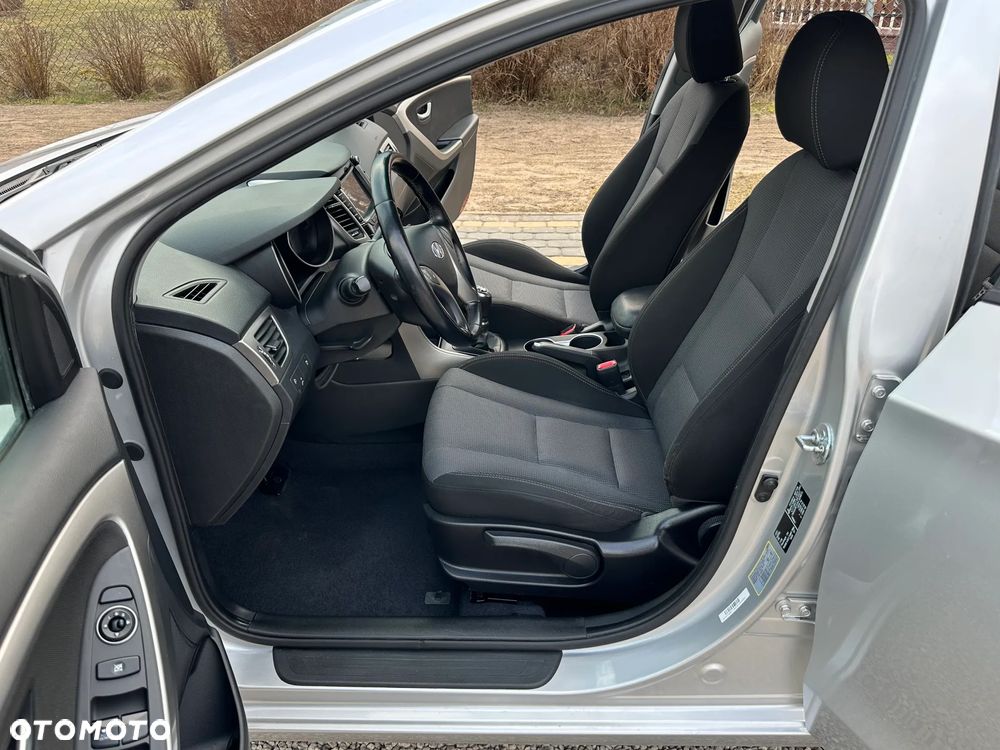 Hyundai i30 i30cw 1.6 CRDi Trend - 30