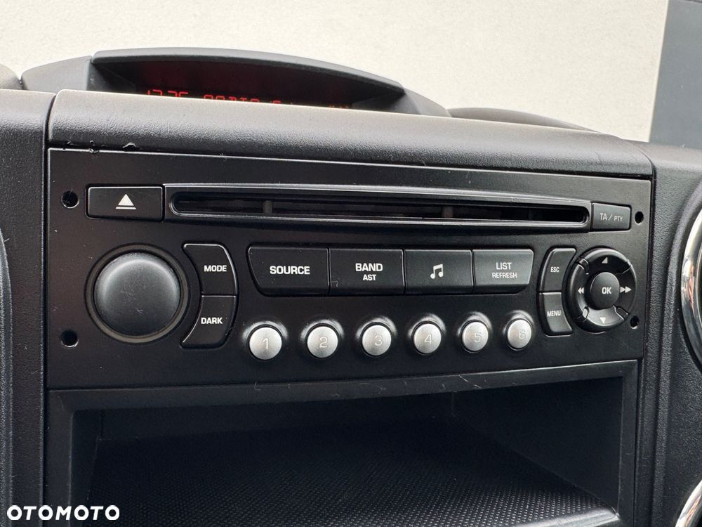 Citroën Berlingo Multispace e-HDi 90 FAP EGS6 Exclusive - 21