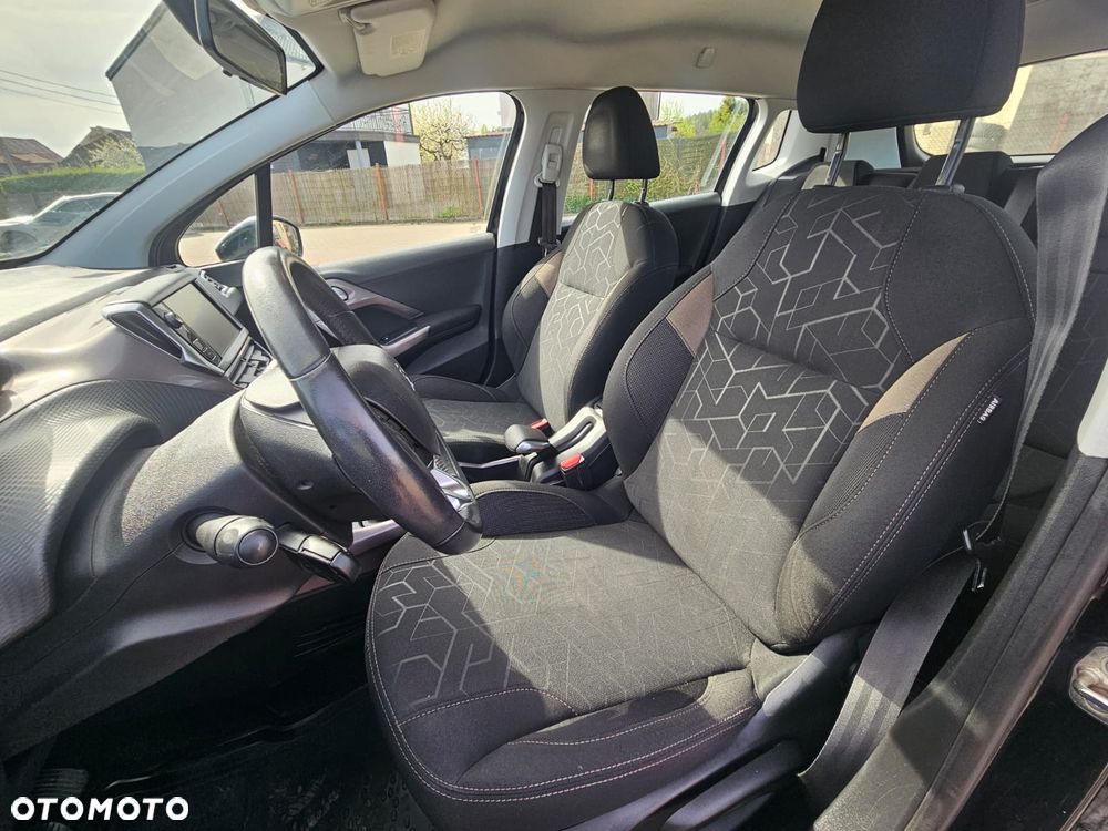 Peugeot 2008 - 8