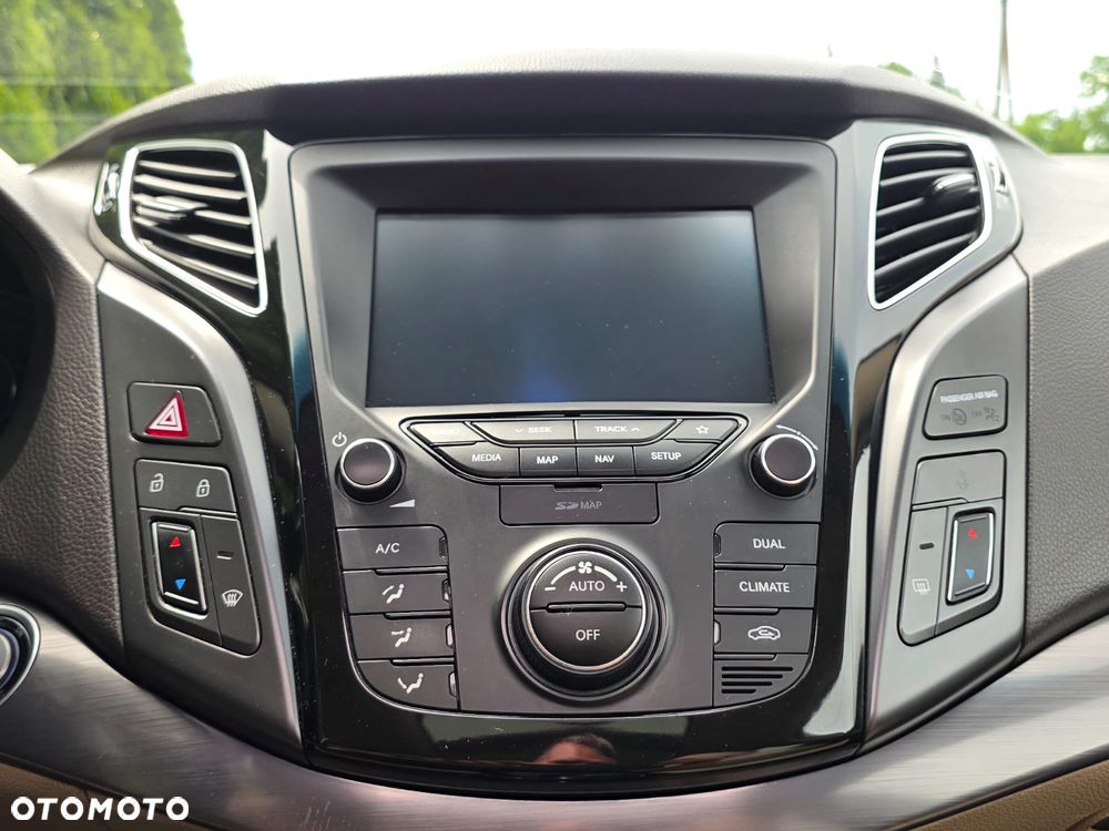 Hyundai i40 1.6 CRDi Premium DCT - 17