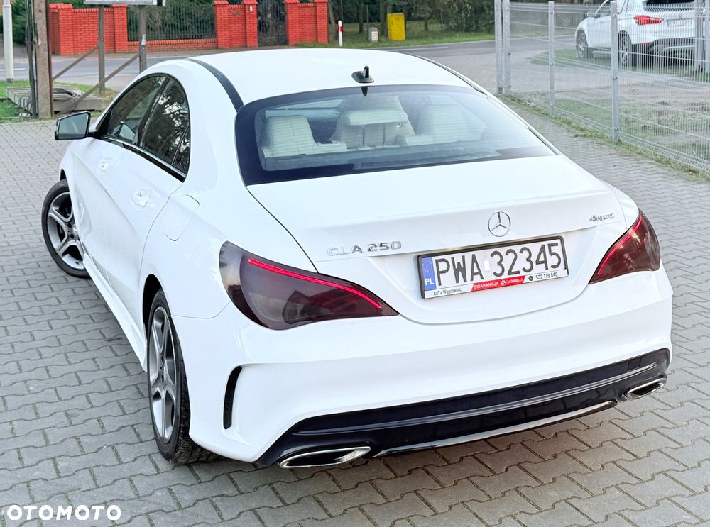 Mercedes-Benz CLA 250 4-Matic AMG Line - 39