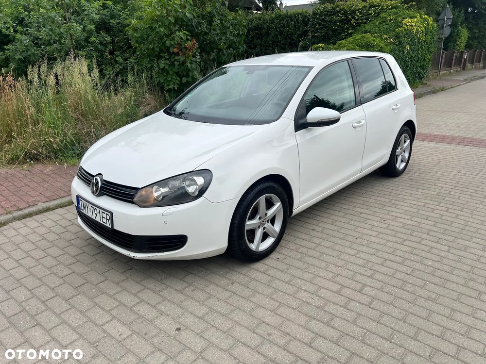 Volkswagen Golf - 1