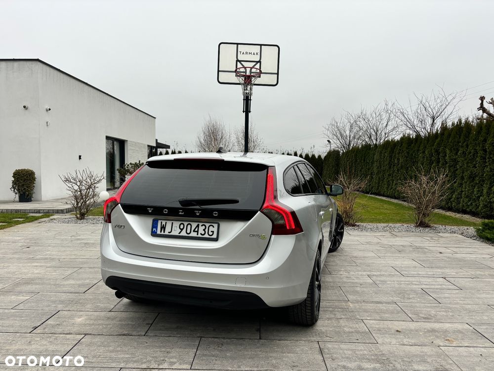 Volvo V60 DRIVe - 16