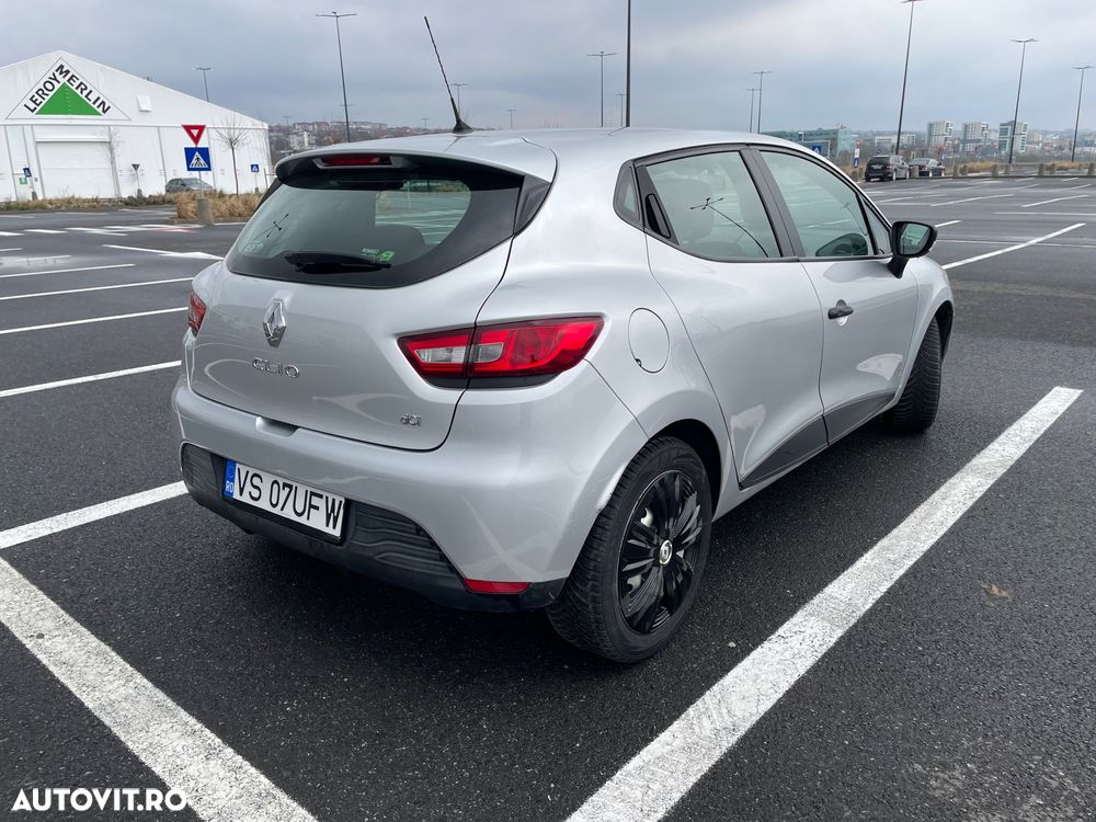 Renault Clio 1.5 dCi 75 Expression - 8