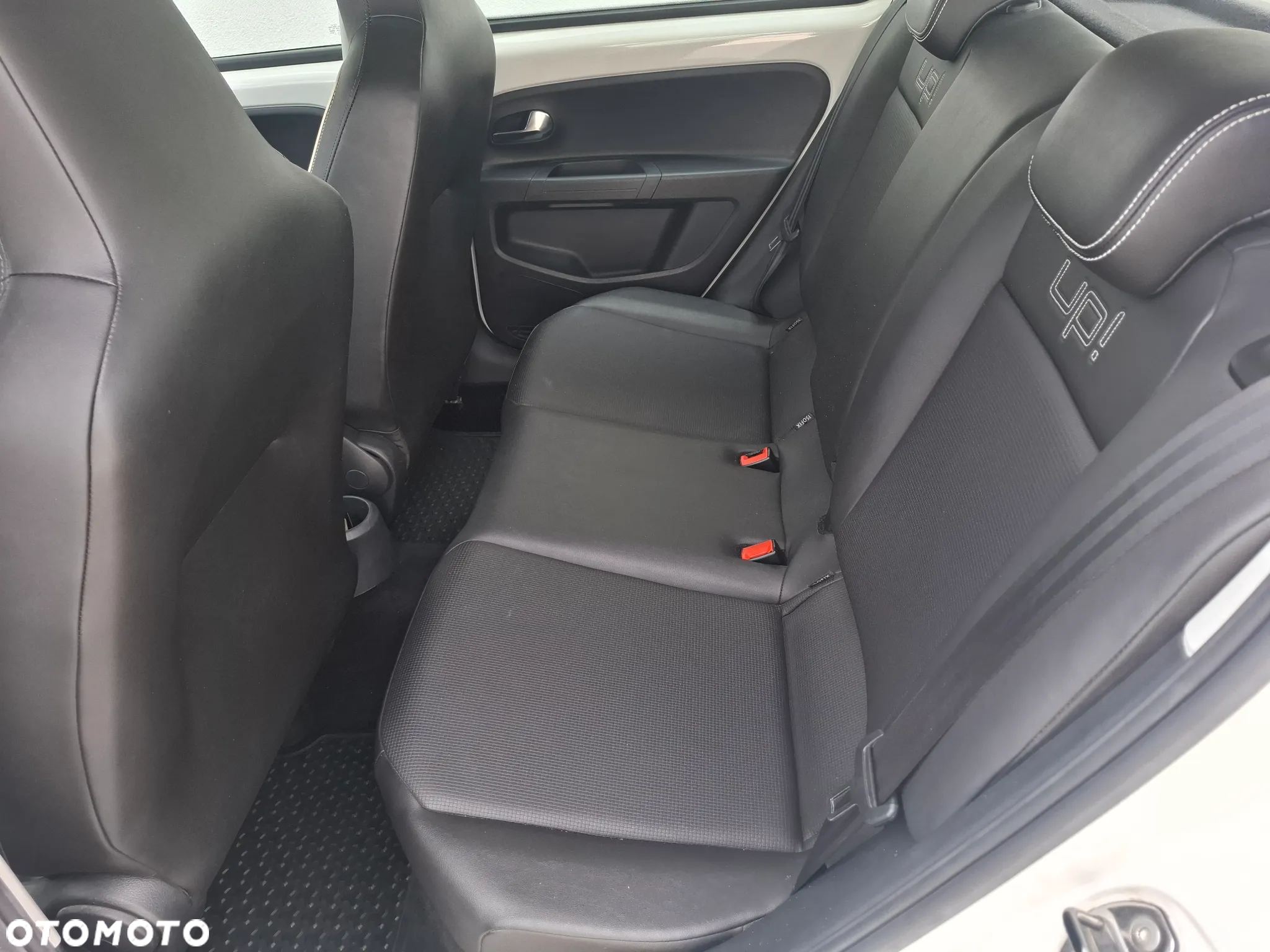 Volkswagen up! 1.0 high EU6 - 6