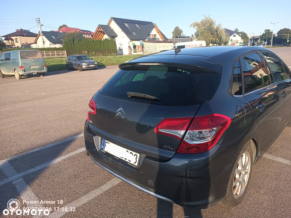 Citroen C4 2012 photo 2
