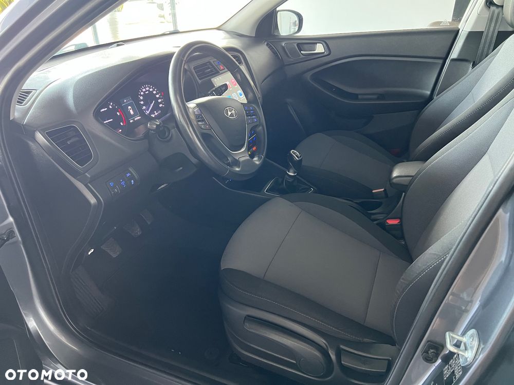 Hyundai i20 - 11