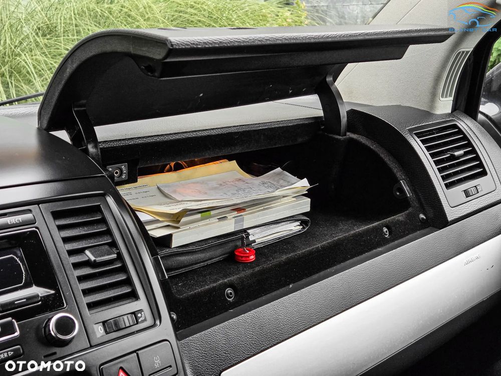 Volkswagen Multivan - 36