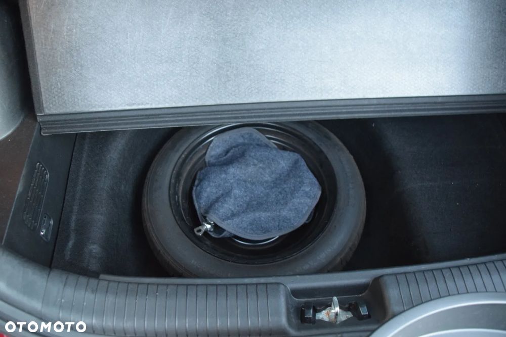 Hyundai ix20 1.4 UEFA EURO 2012 Edition - 17
