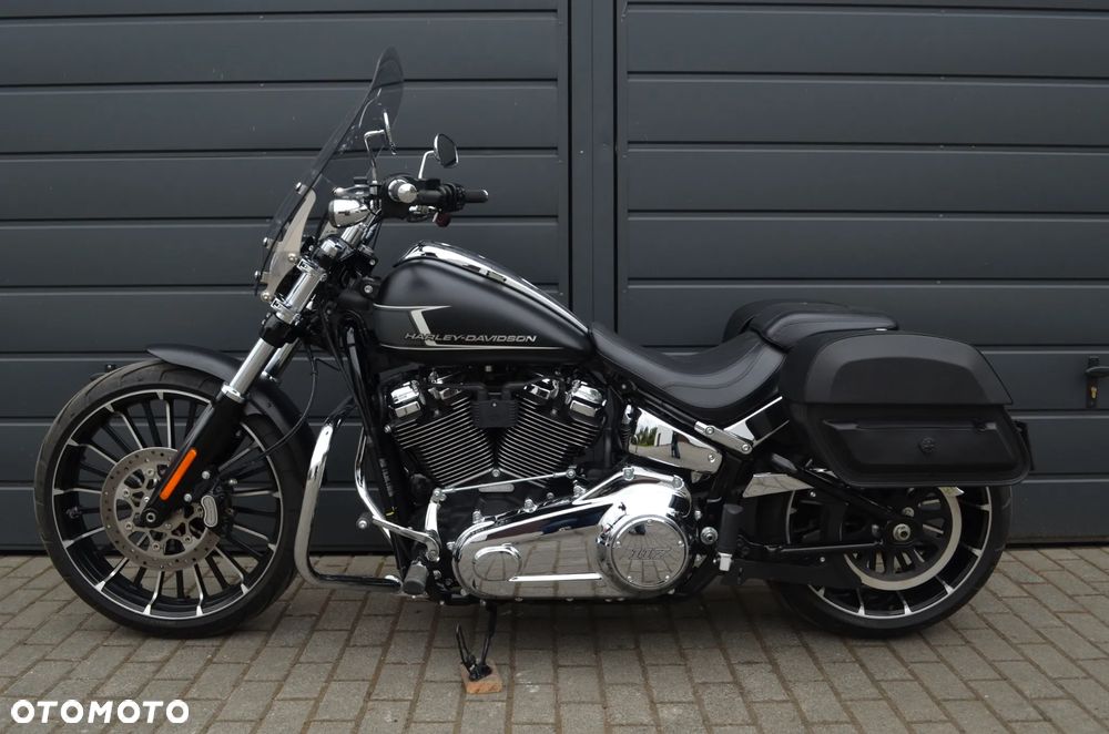Harley-Davidson FXSB Breakout - 6