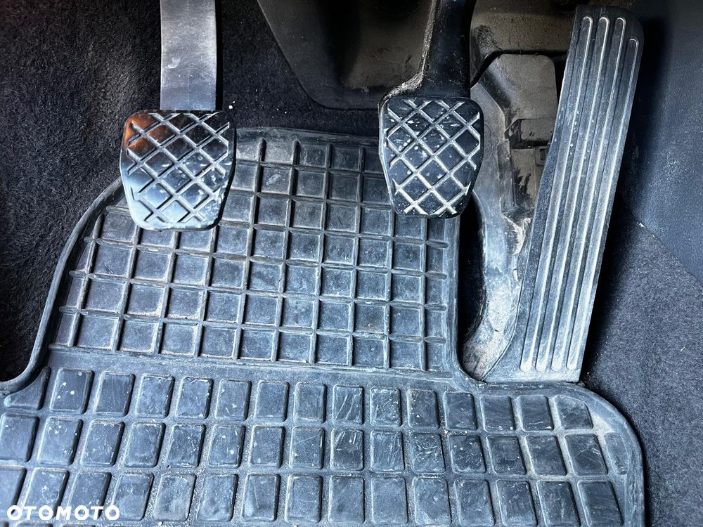 Volkswagen Golf 2.0 TDI Goal - 10