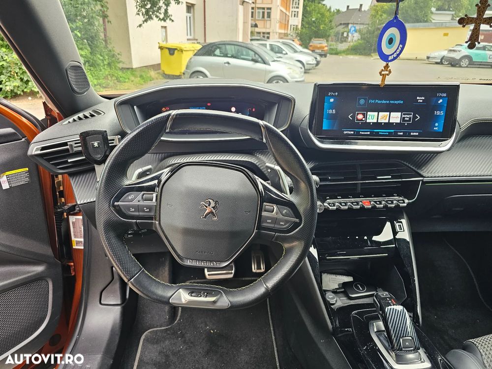 Peugeot 2008 1.2 L PureTech STT EAT8 GT Line - 8