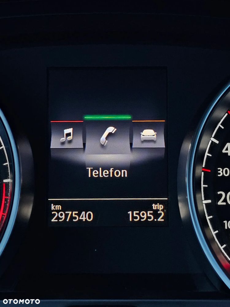 Volkswagen Golf 1.6 TDI BlueMotion Technology Cup - 24