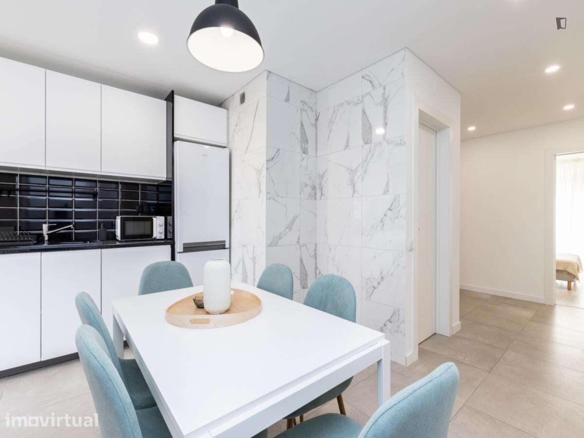 Apartamento com 3 quartos - localizado em Faro - Grande imagem: 4/21