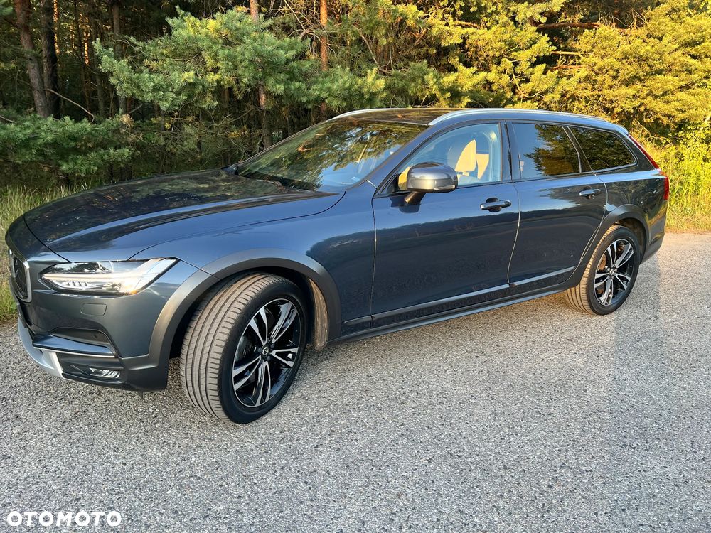 Volvo V90 D5 AWD Momentum - 9