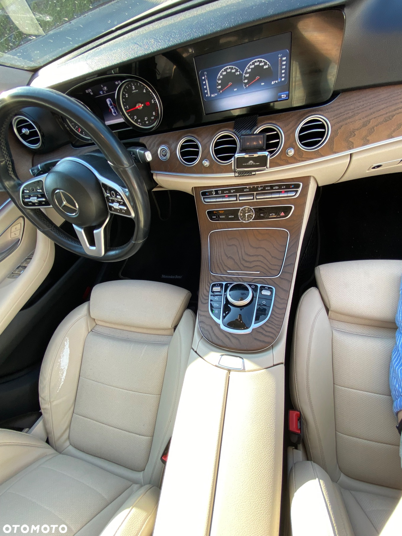 Mercedes-Benz Klasa E 220 d 9G-TRONIC - 15