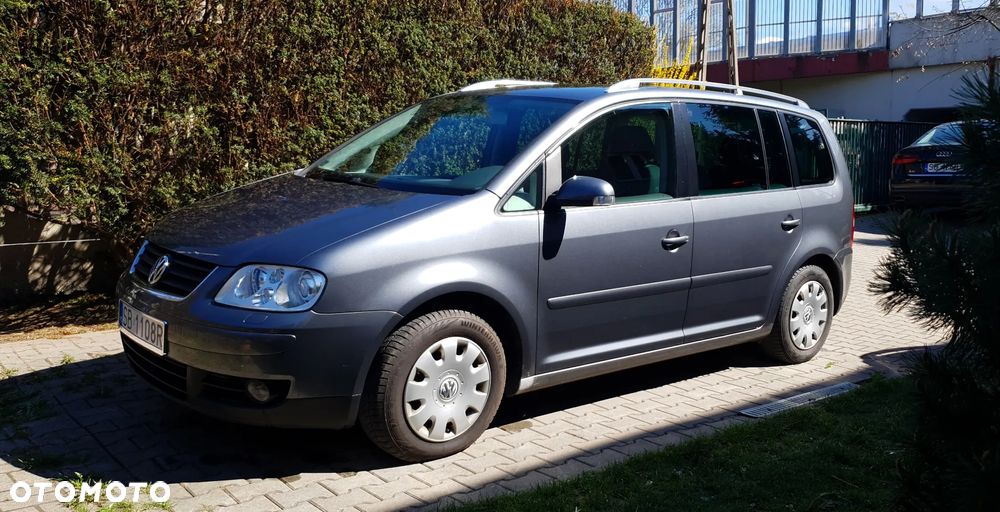 Volkswagen Touran 2.0 TDI Highline DSG - 3