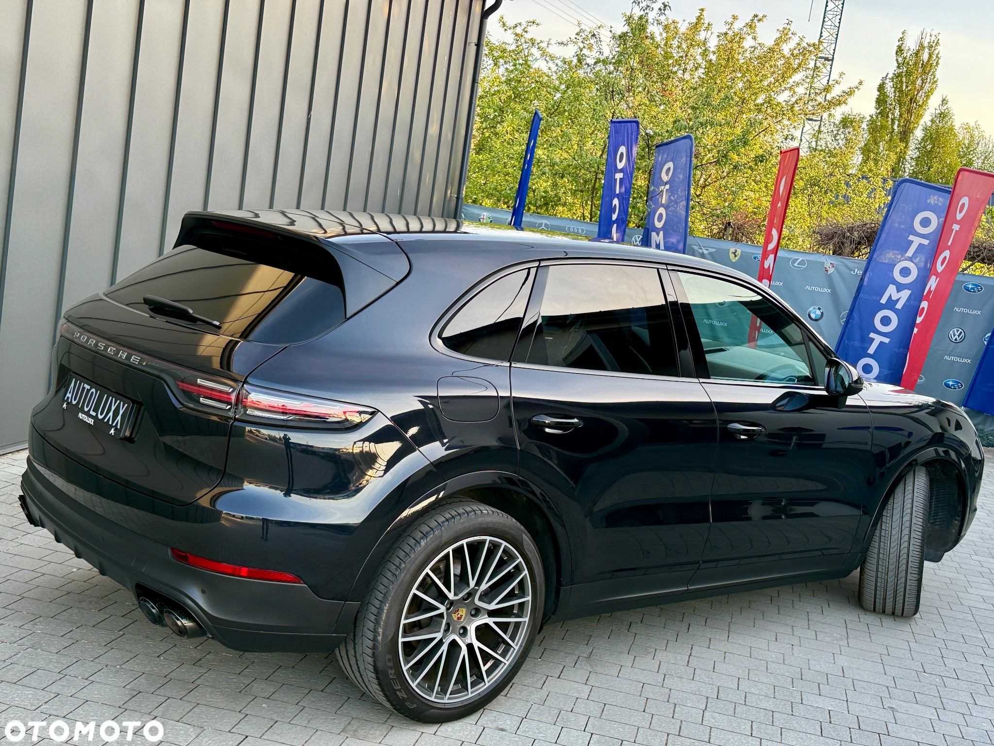 Porsche Cayenne Standard - 19