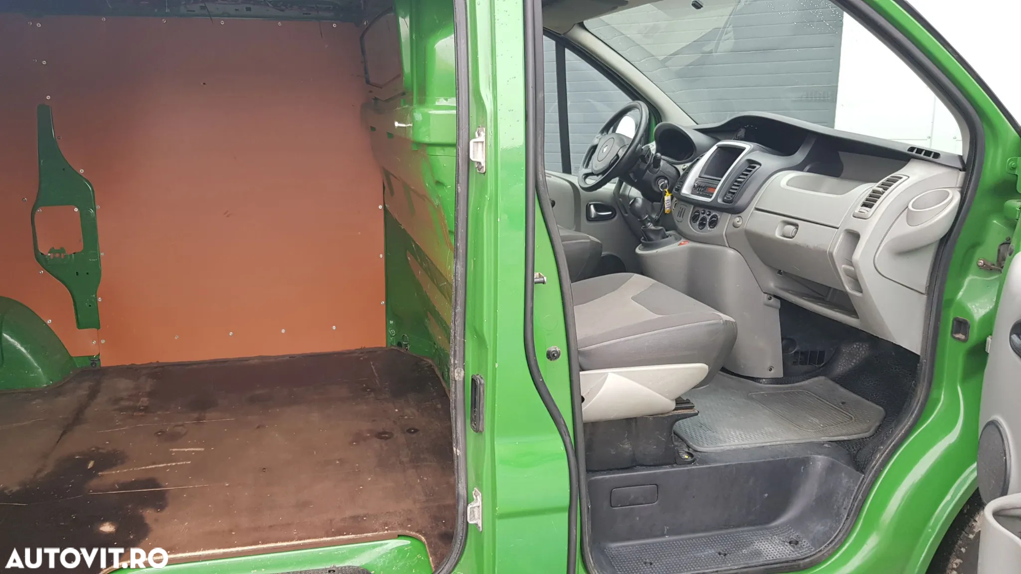 Renault Trafic 115 DCi - 9