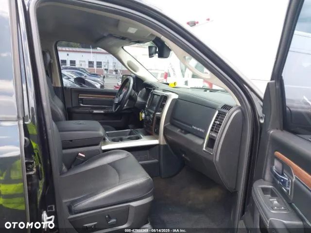 RAM 1500 5.7 Quad Cab Longbed Laramie Chrome - 11