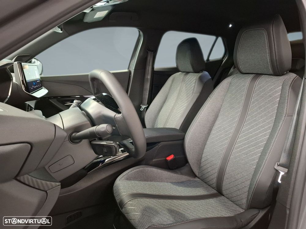 Peugeot e-2008 54 kWh Allure - 9