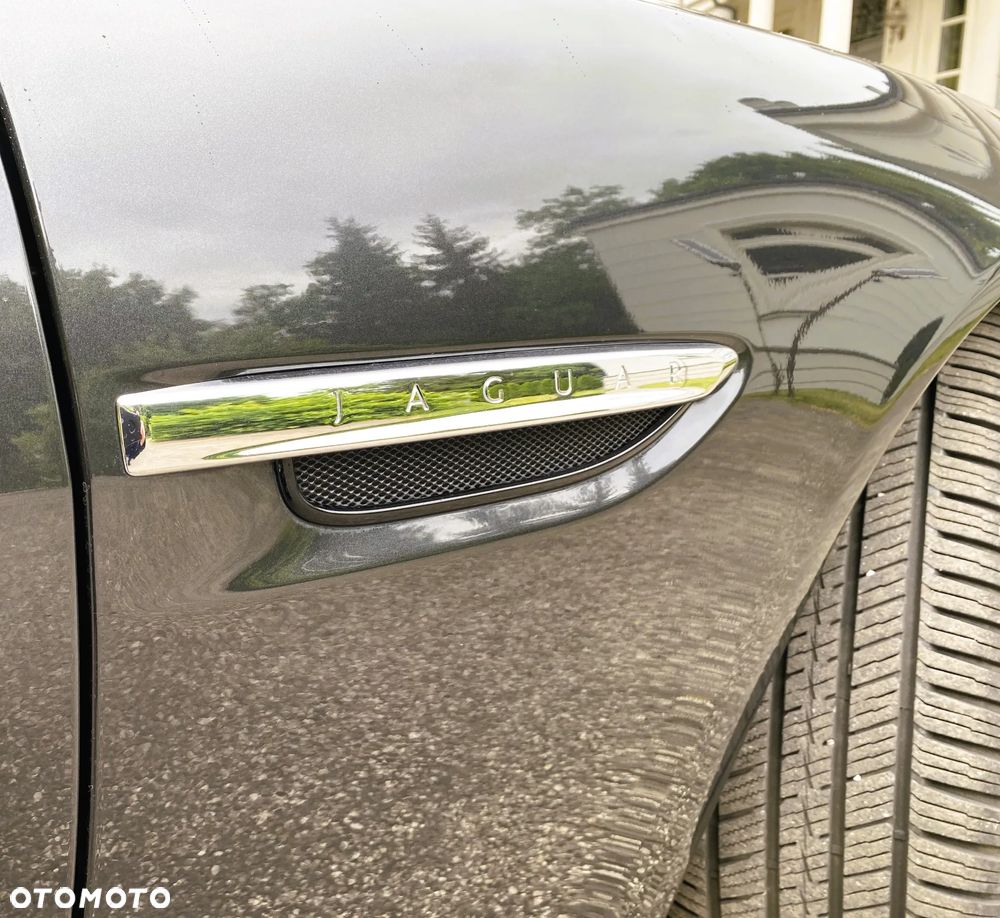 Jaguar XK 5.0 V8 Portfolio - 10