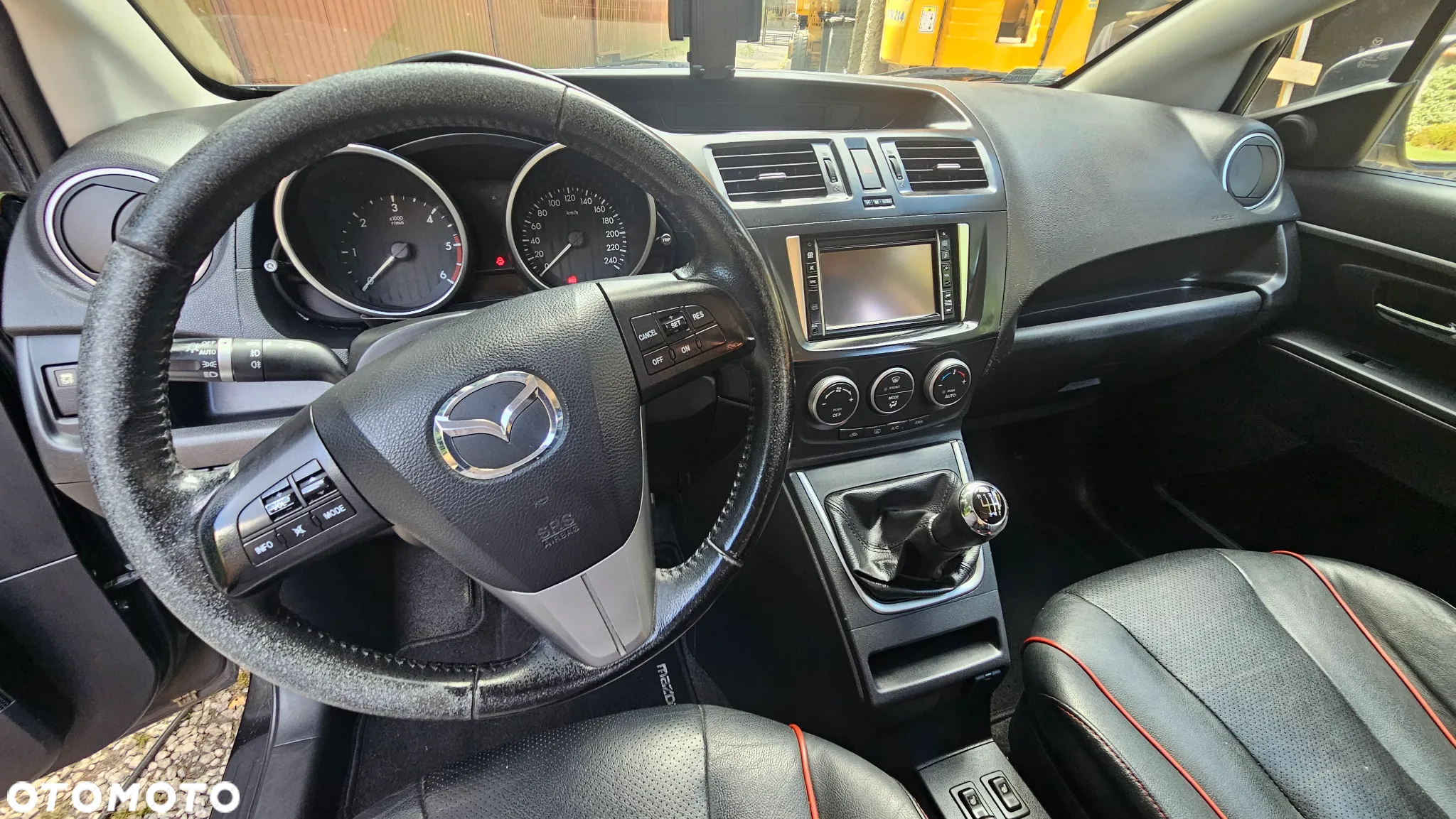 Mazda 5 - 3