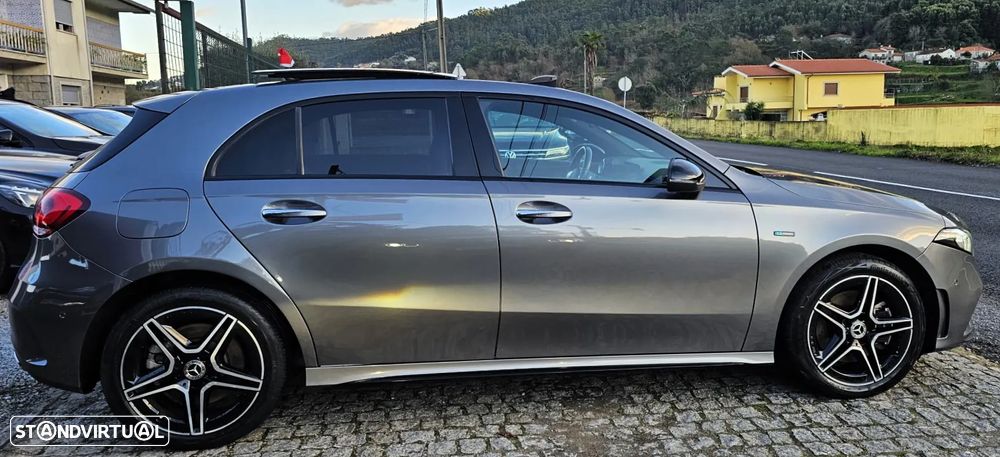 Mercedes-Benz A 250 e 8G-DCT AMG Line - 39