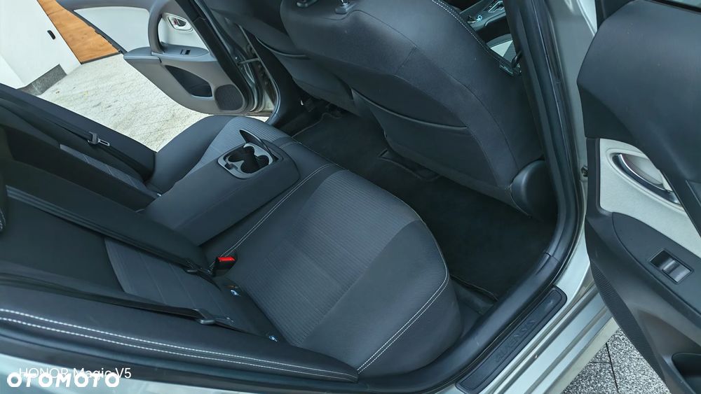 Toyota Avensis Touring Sports 1.8 Multidrive S Edition-S - 9