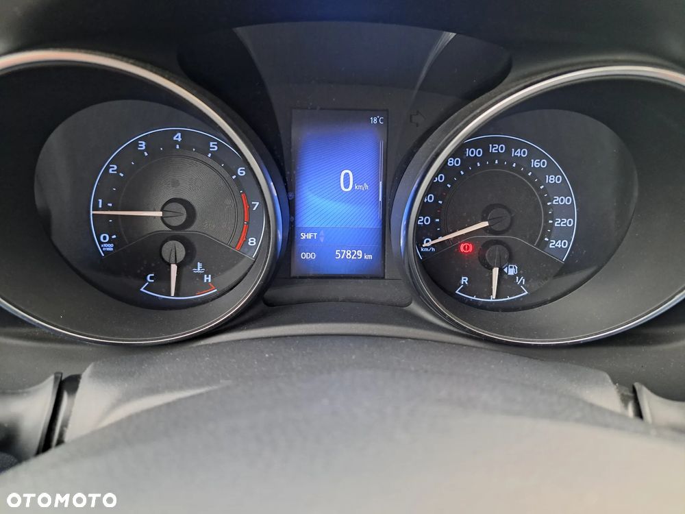 Toyota Auris - 8