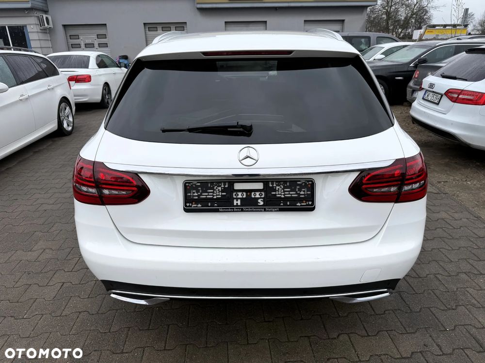 Mercedes-Benz Klasa C 220 d 4Matic 9G-TRONIC Avantgarde - 2