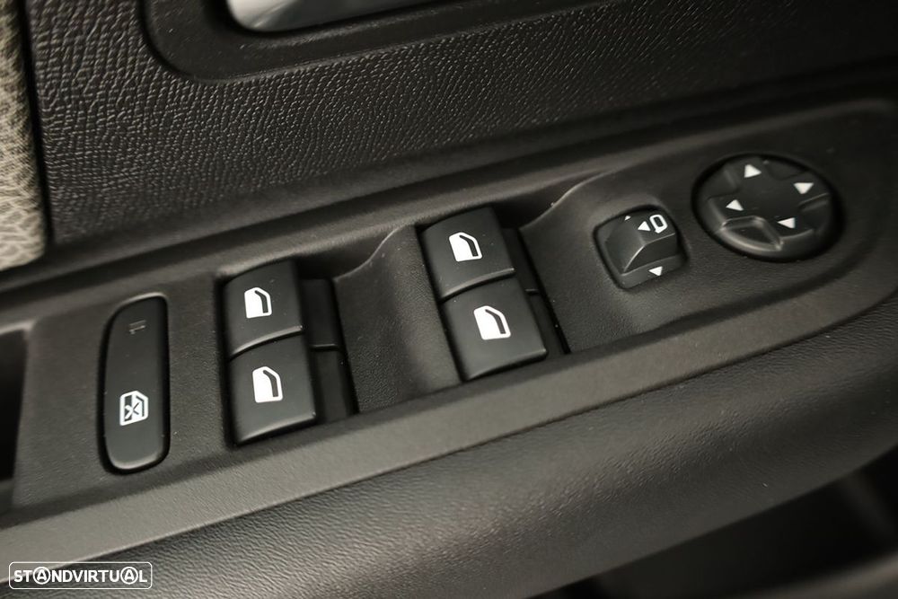 Citroën C4 1.2 PureTech Plus EAT8 - 19