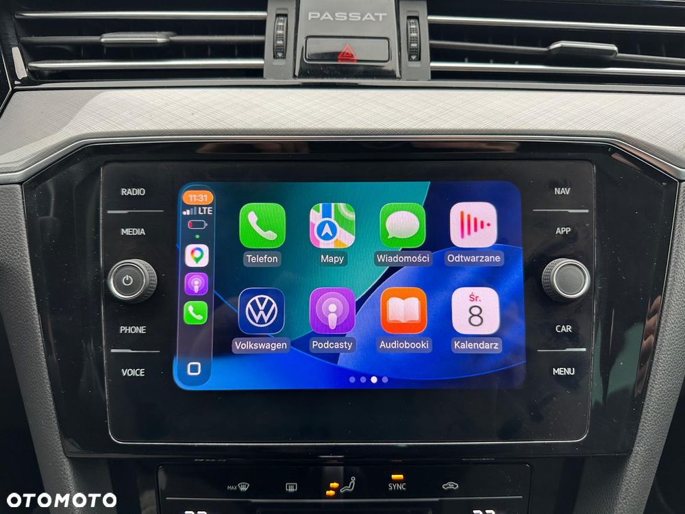 Volkswagen Passat Variant 2.0 TDI SCR DSG R-Line - 19