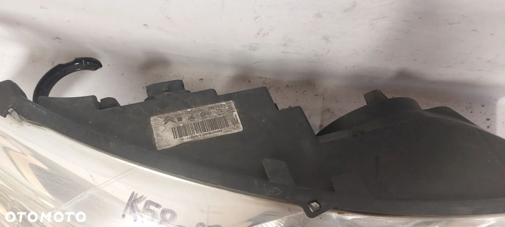 .  PRZOD PRZEDNIA LAMPA PRAWA CITROEN C4 2 B7 - 3