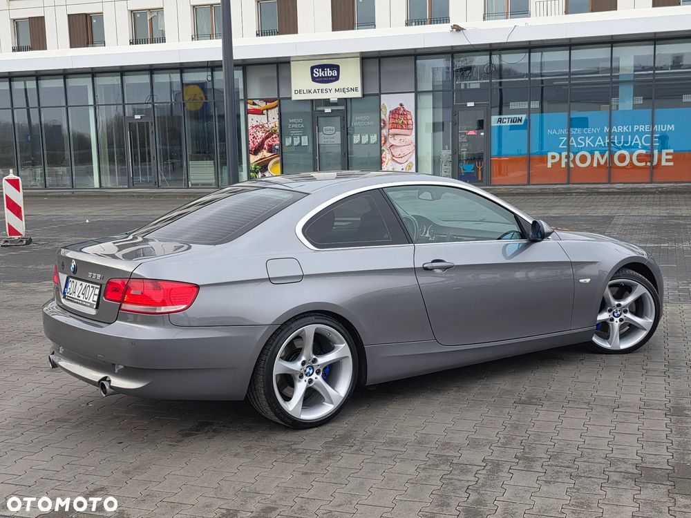 BMW Seria 3 335i M Sport Edition - 24
