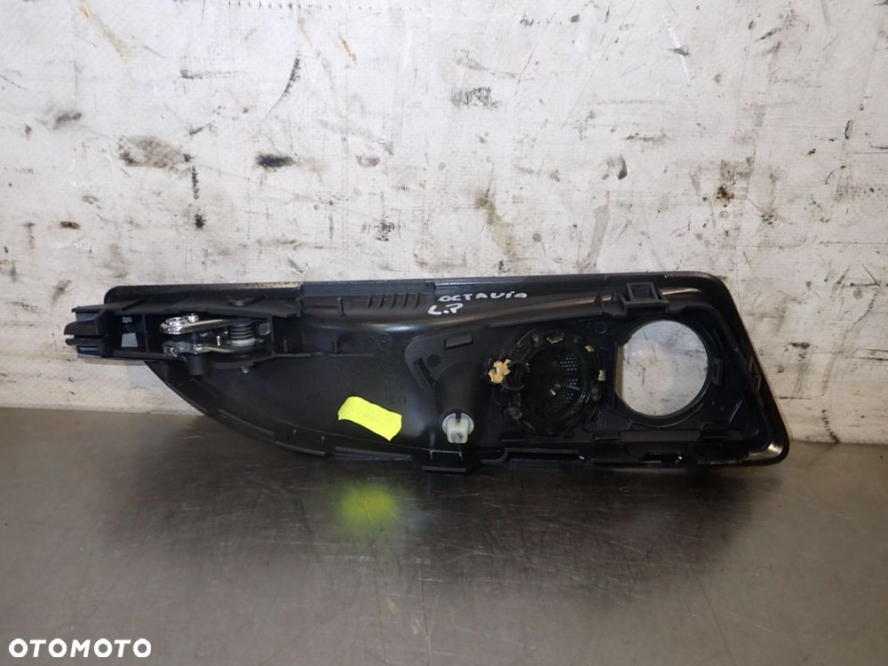 KLAMKA LEWA PRZEDNIA WEWNĘTRZNA SKODA OCTAVIA II 1.6TDI LIFT 1Z0837247 - 3