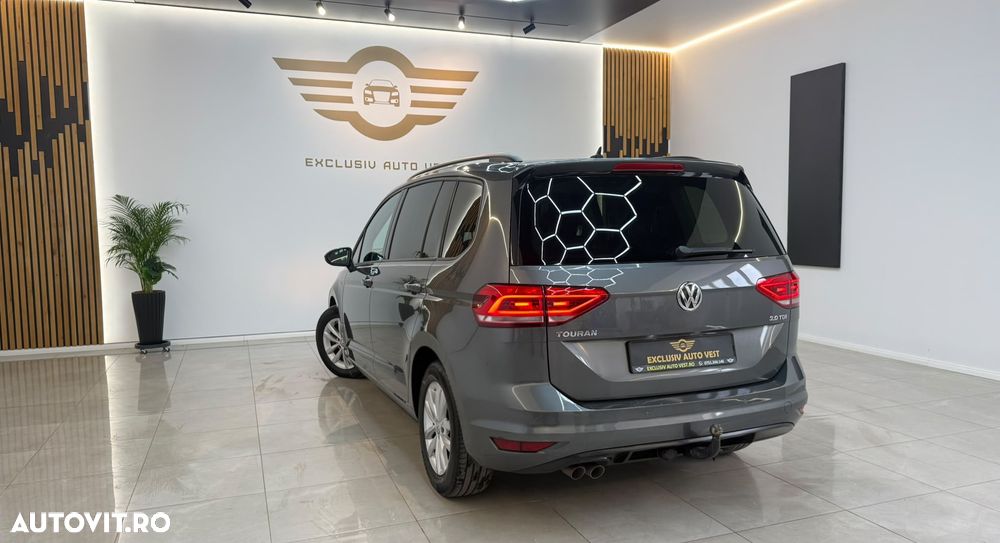 Volkswagen Touran - 13