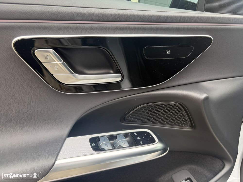 Mercedes-Benz E 220 d - 13