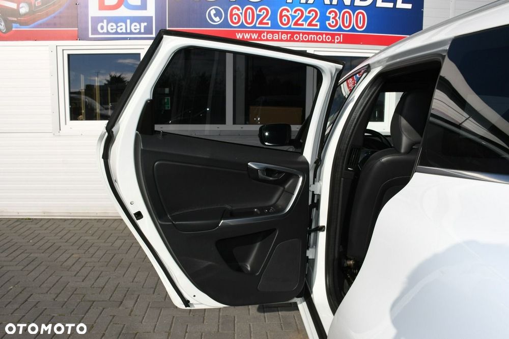 Volvo XC 60 D4 Geartronic Summum - 36