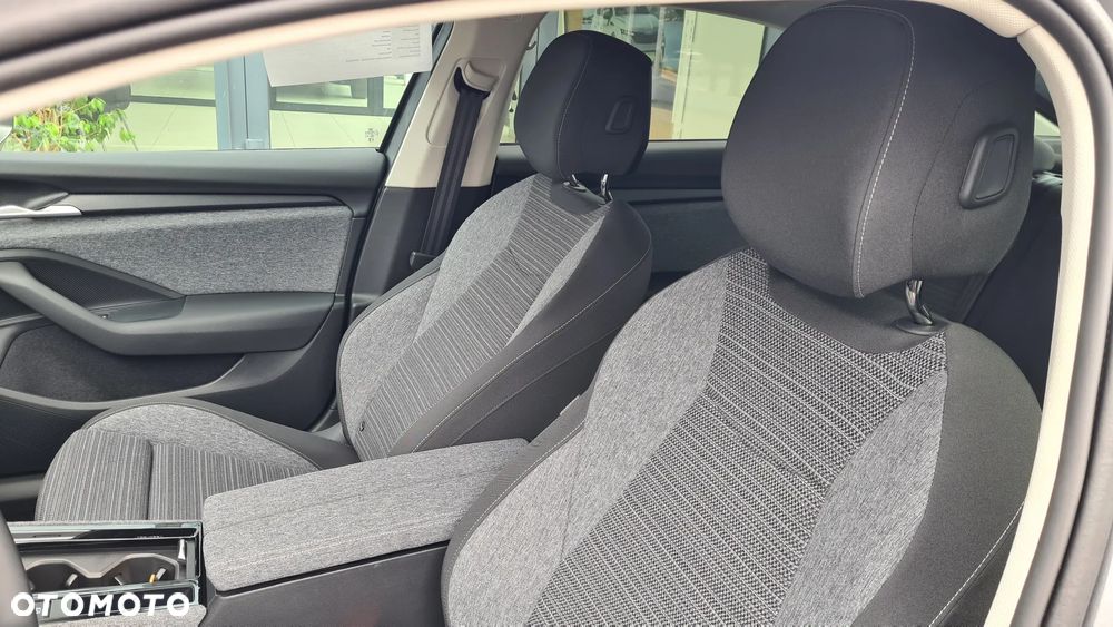 Skoda Superb 2.0 TDI SCR Selection DSG - 10