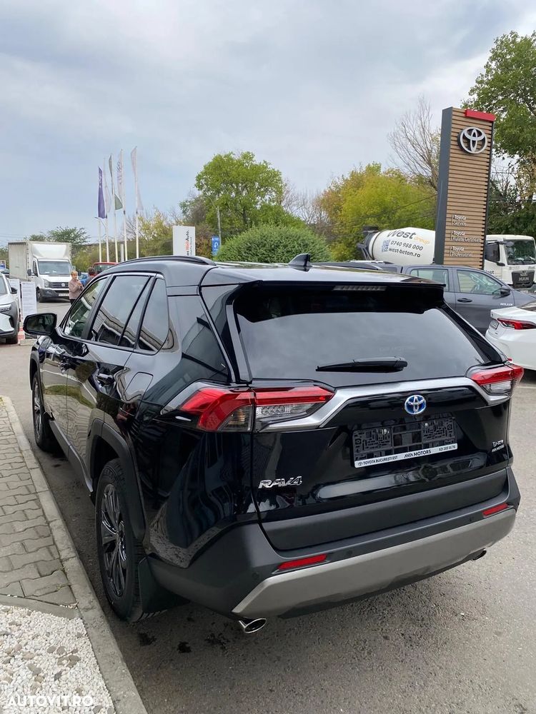 Toyota RAV4 - 12