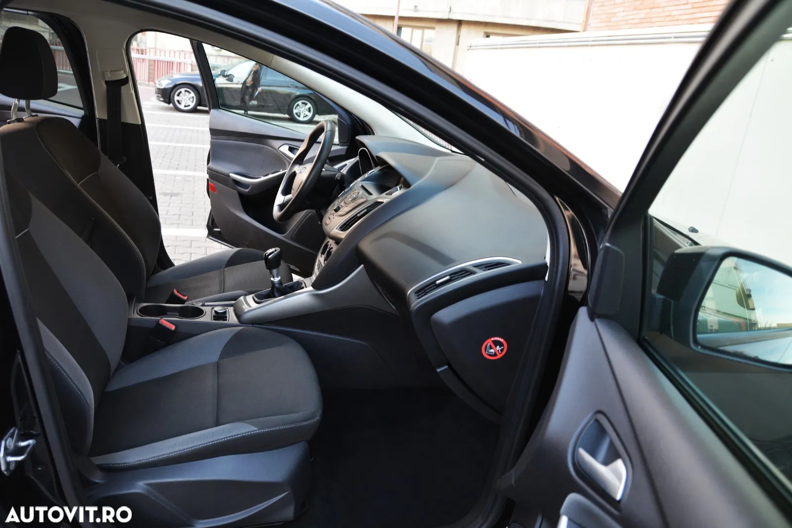 Ford Focus 1.0 EcoBoost Start-Stopp-System TREND - 17