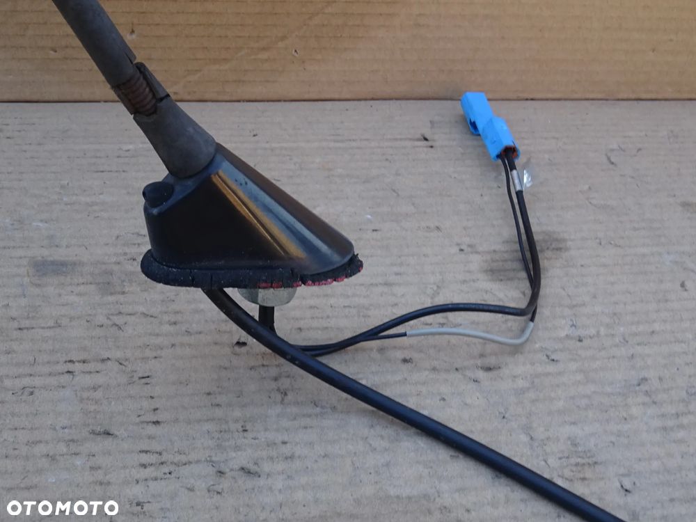 ANTENA DACHOWA DO RADIA WZMACNIACZ SPRYSKIWACZ OPEL VECTRA C HB GTS - 3