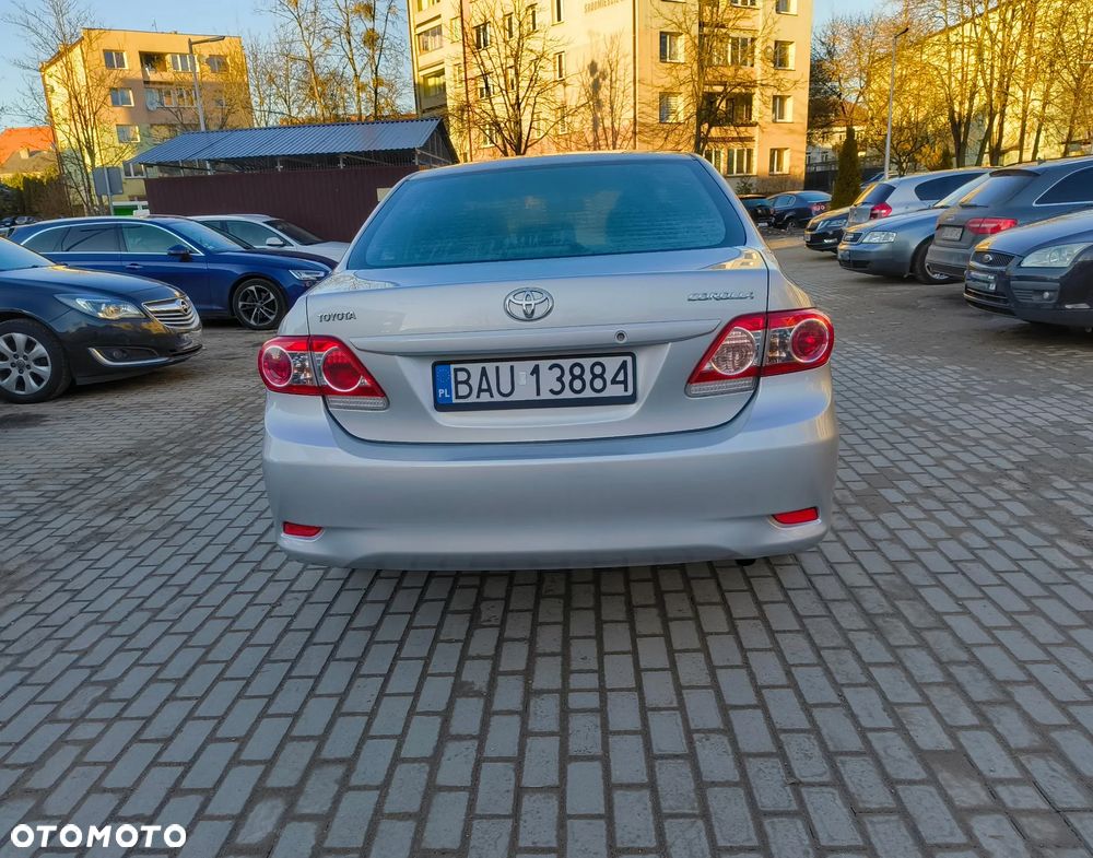 Toyota Corolla 1.6 Active - 9