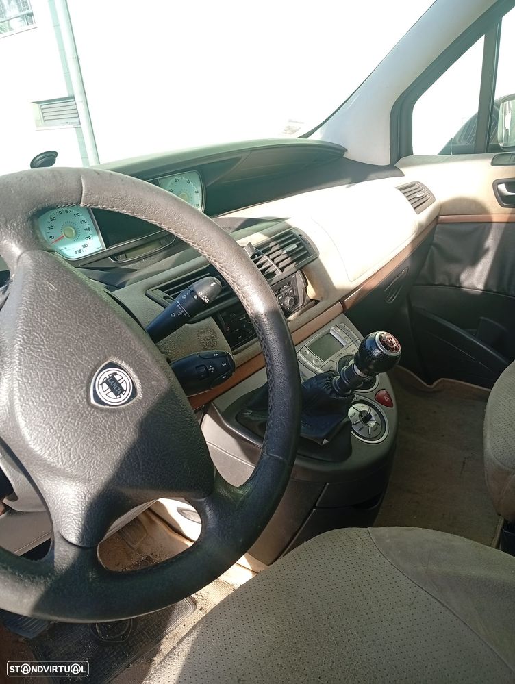 Lancia Phedra 2.2 M-jet Emblema - 8