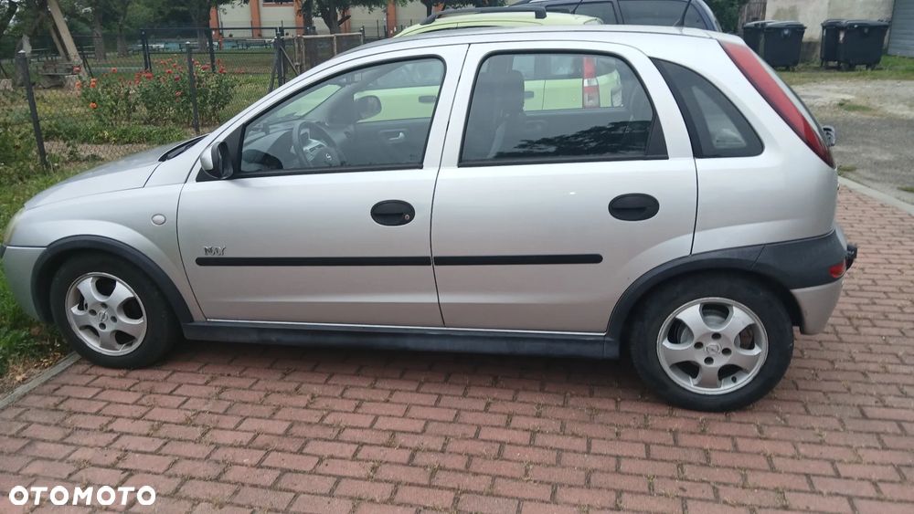 Opel Corsa 1.2 16V - 2