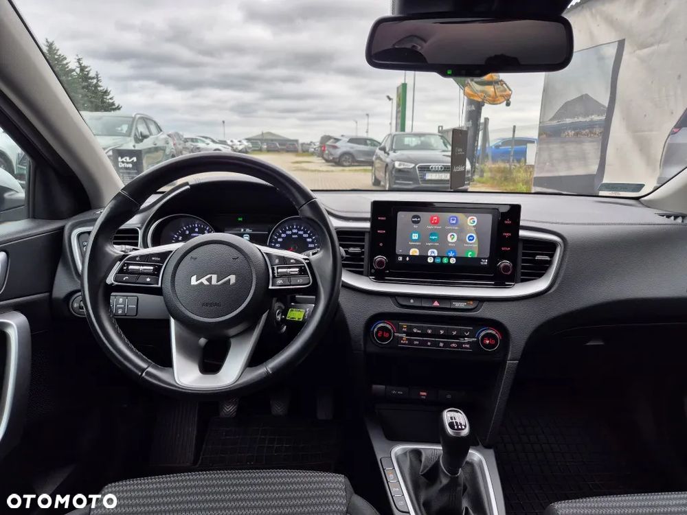 Kia Ceed 1.5 T-GDI M - 17