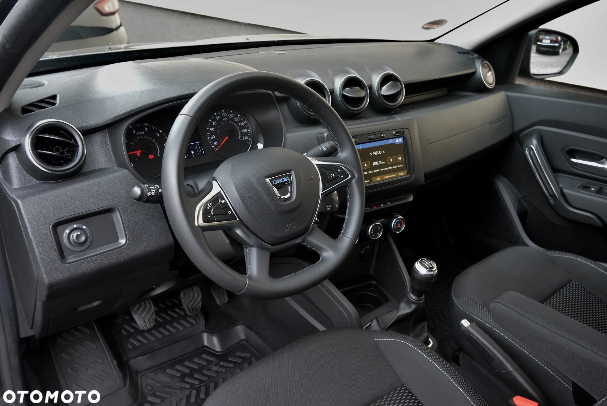 Dacia Duster 1.6 SCe Comfort - 11