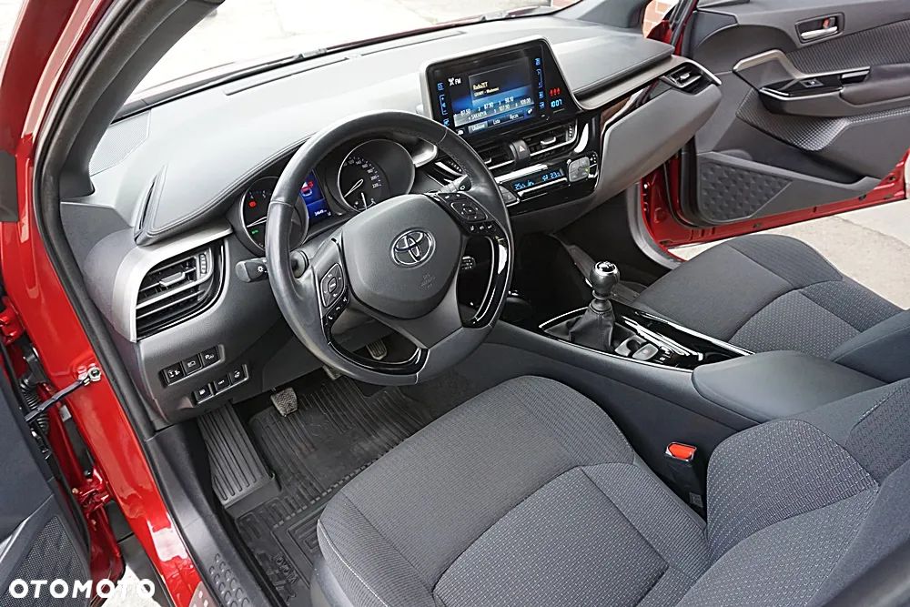 Toyota C-HR 1.2 Turbo Team Deutschland - 20