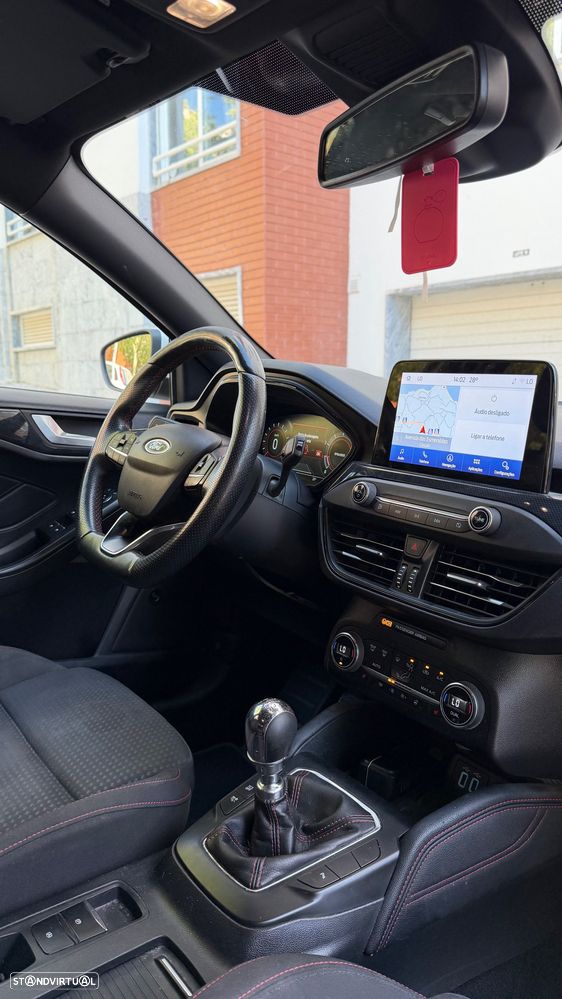 Ford Focus 1.0 EcoBoost Hybrid ST-LINE STYLE - 12